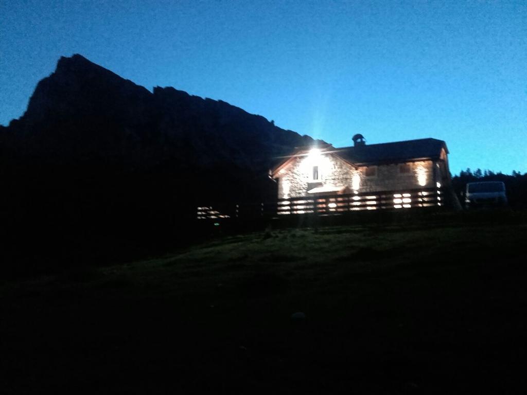 Malga Giau Hotell San Vito di Cadore Eksteriør bilde