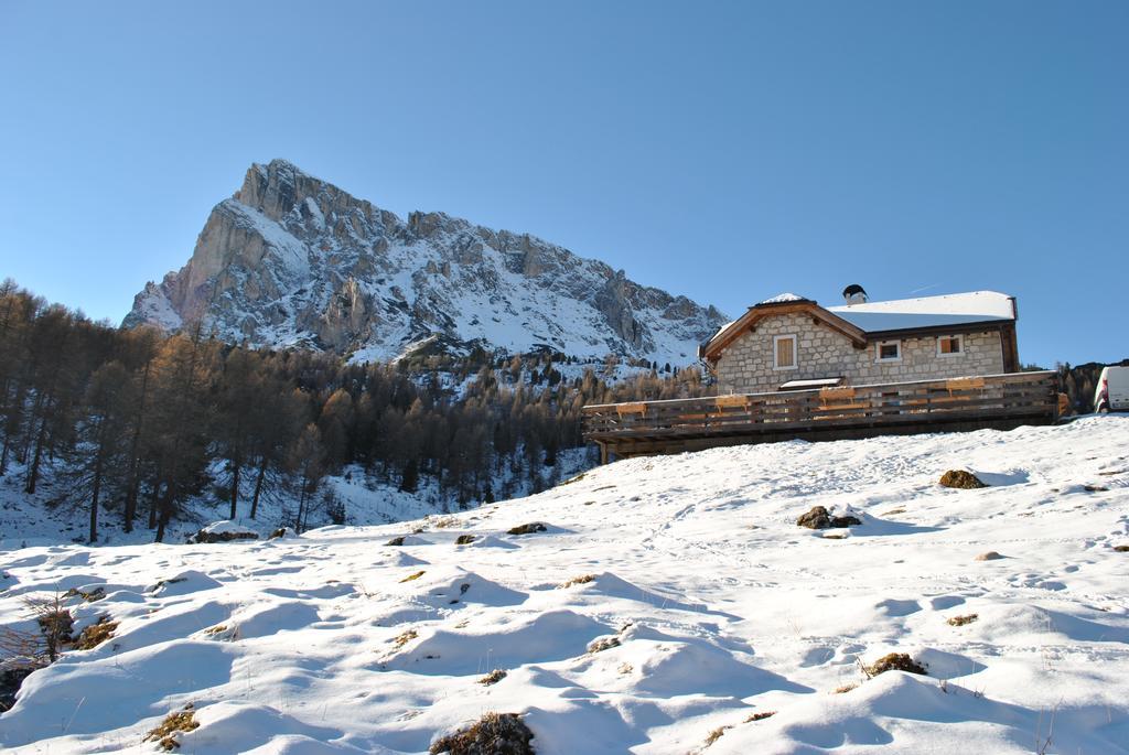 Malga Giau Hotell San Vito di Cadore Eksteriør bilde